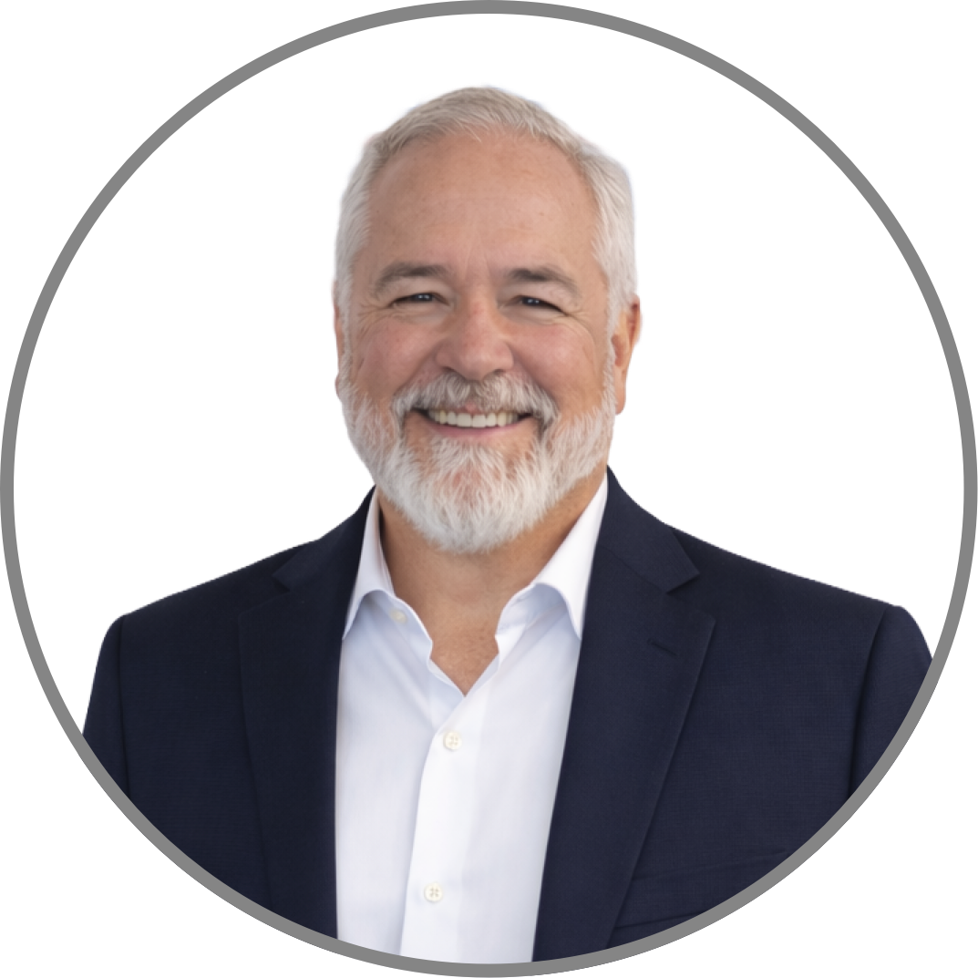 Oscar Navarro headshot